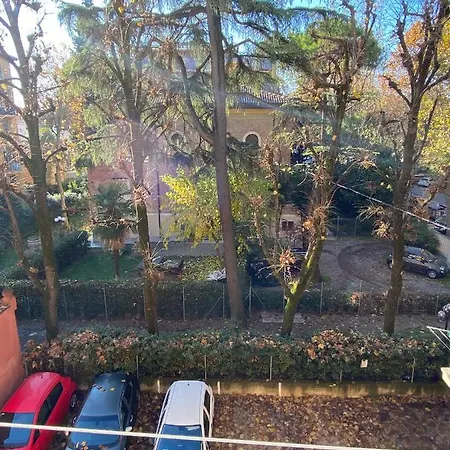 Mazzini Malpighi Apartament